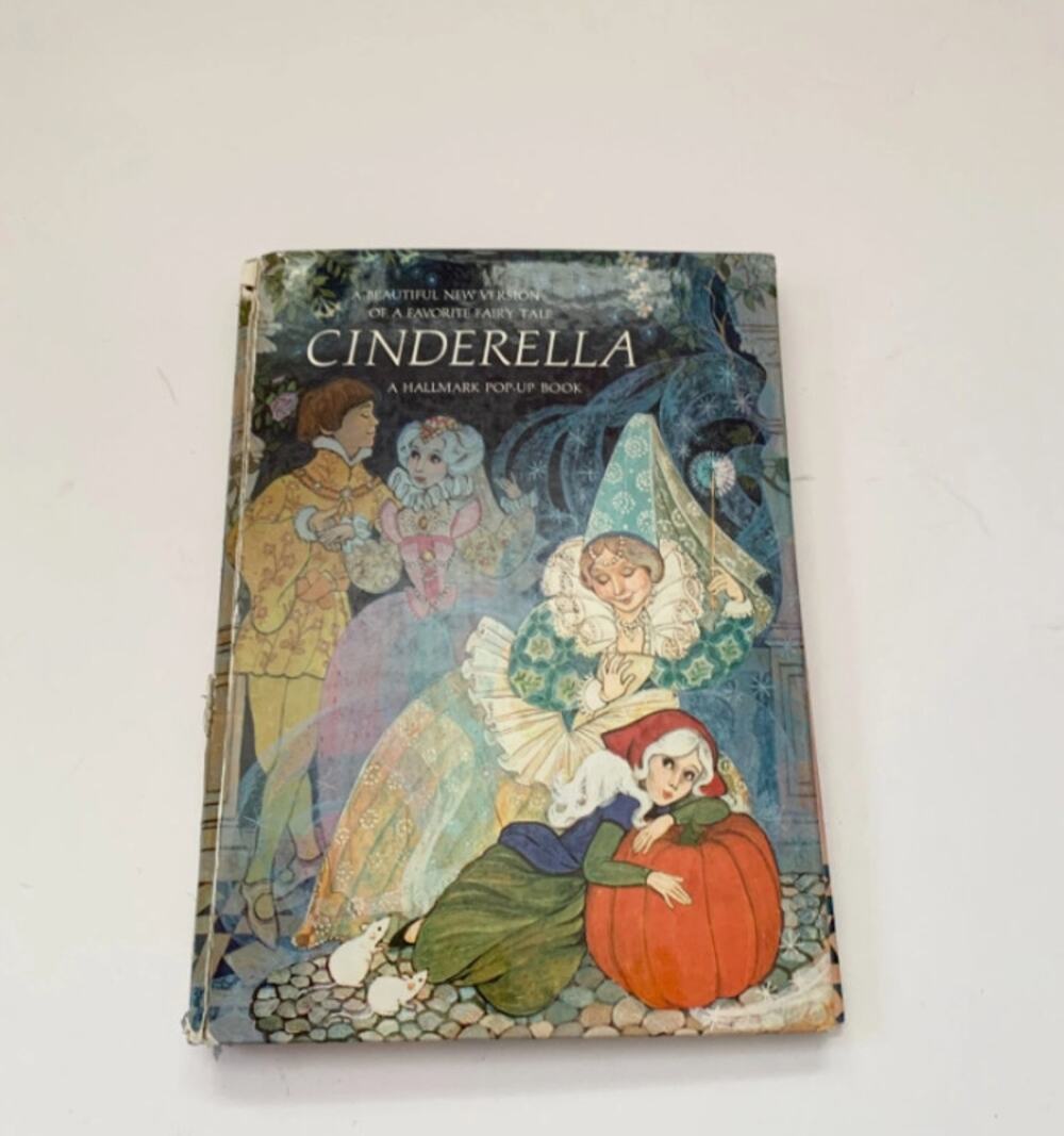 Cinderella: A Hallmark Pop-Up Book - Kids Fairy Tale Classic Vintage 1970s